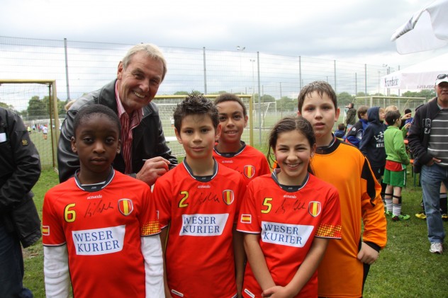 Grundschule-2011-Autogramme-632x421