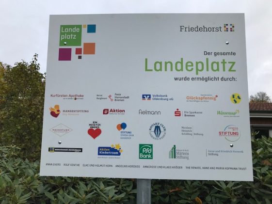 Landplatz_FördererTafel2-561x421